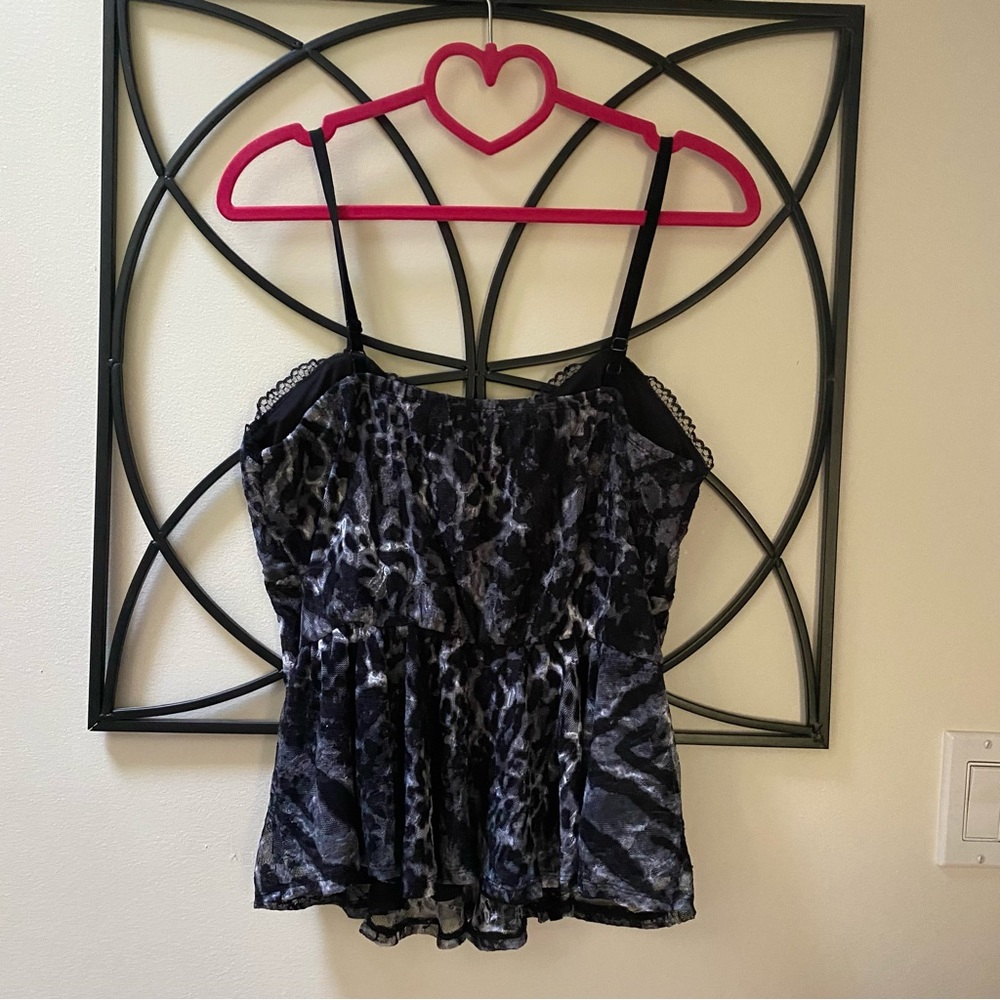 Venus lace top